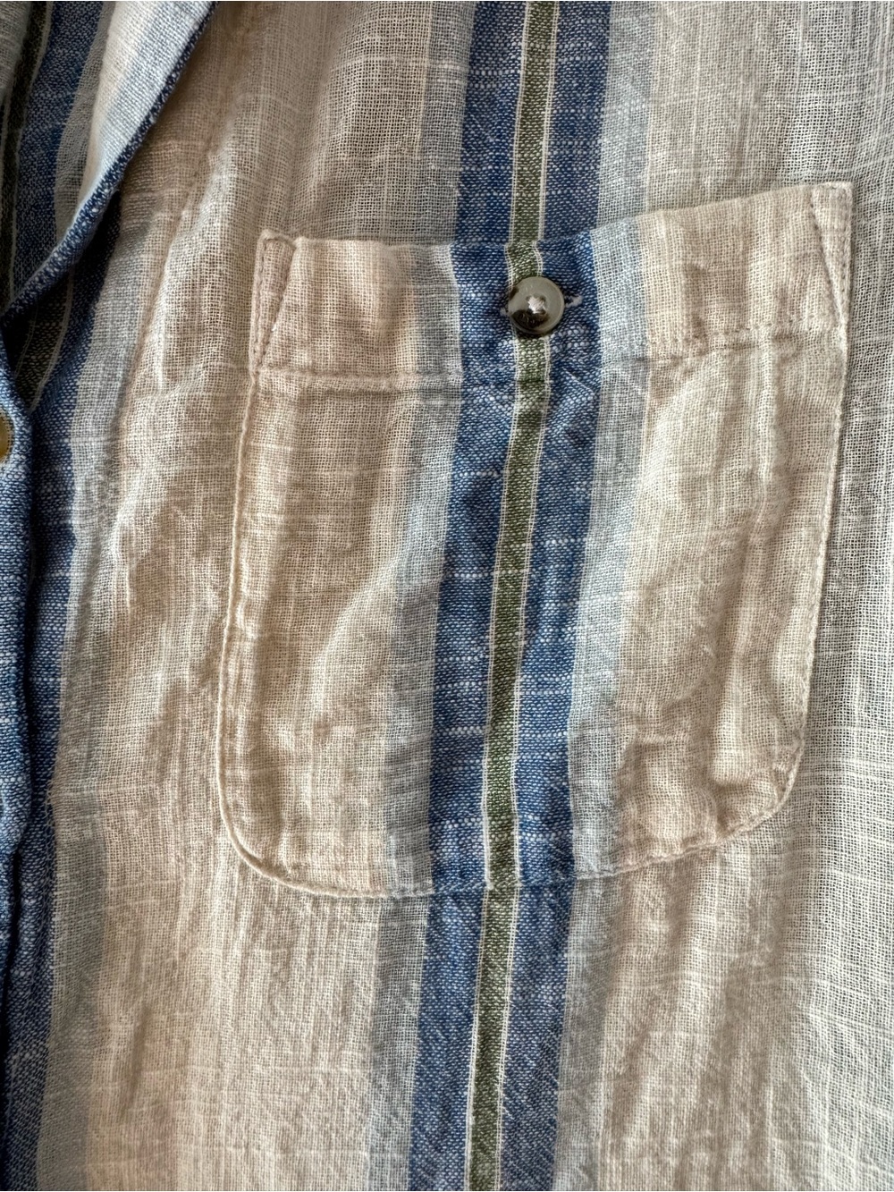 Toad&Co 100% Organic Cotton Cream and Blue Striped Short Sleeve Button-Up Top - Picture 4 of 7